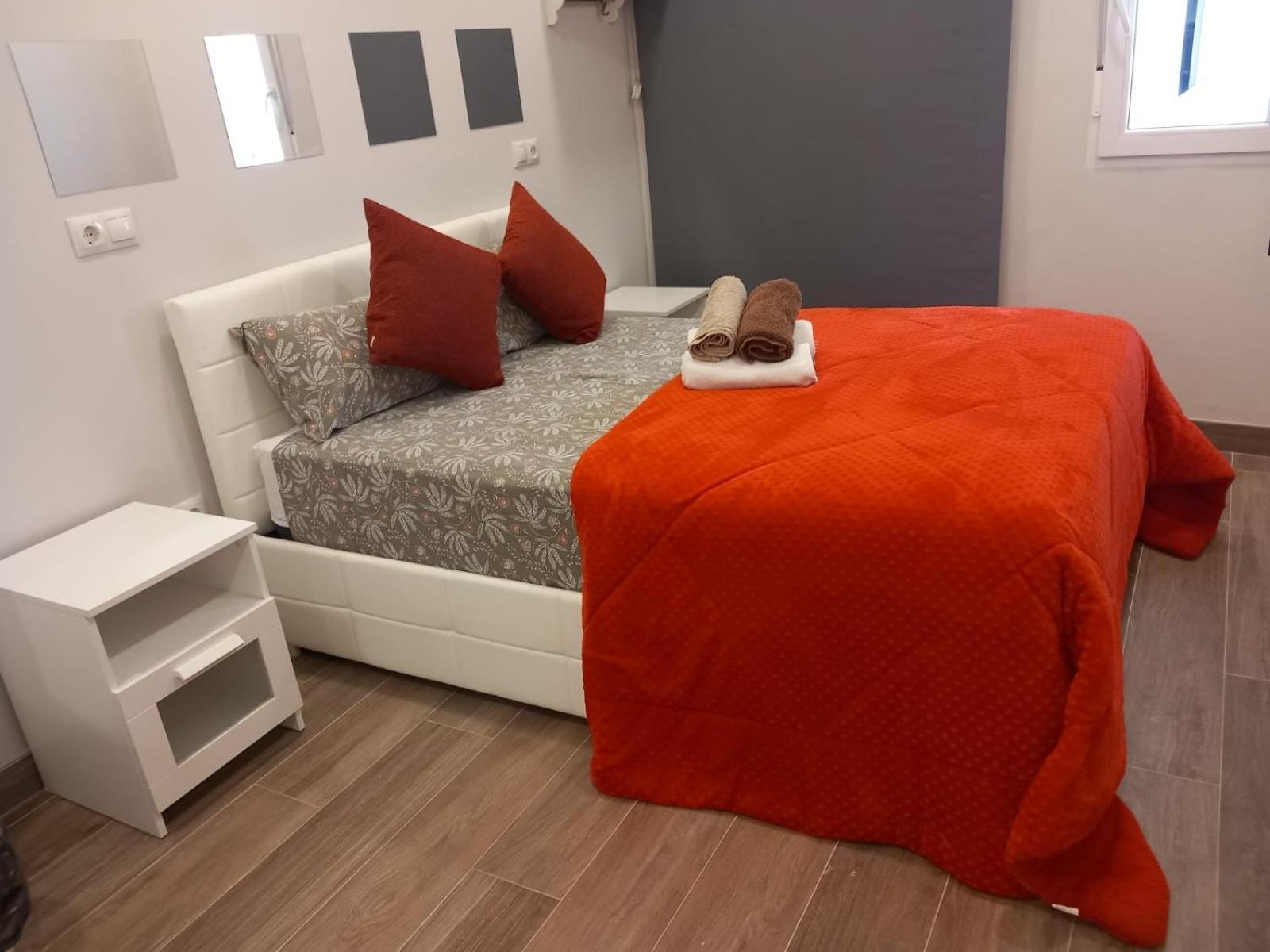 Plaza Pedro Zerolo Apartamento Madrid