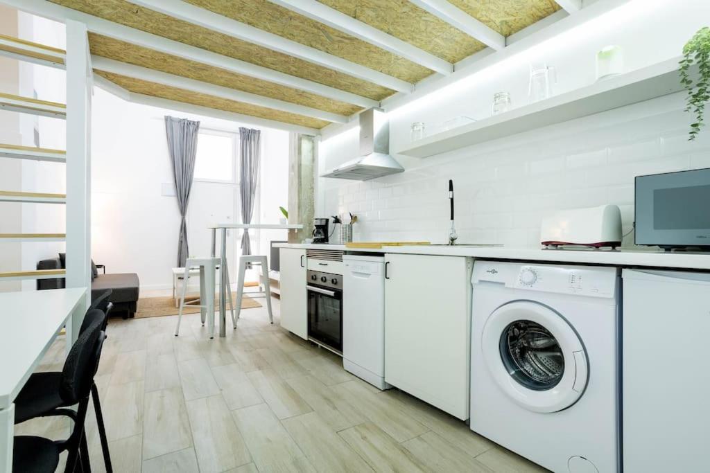 Loft Reformado En Marques De Vadillo Con Patio Privado Madri
