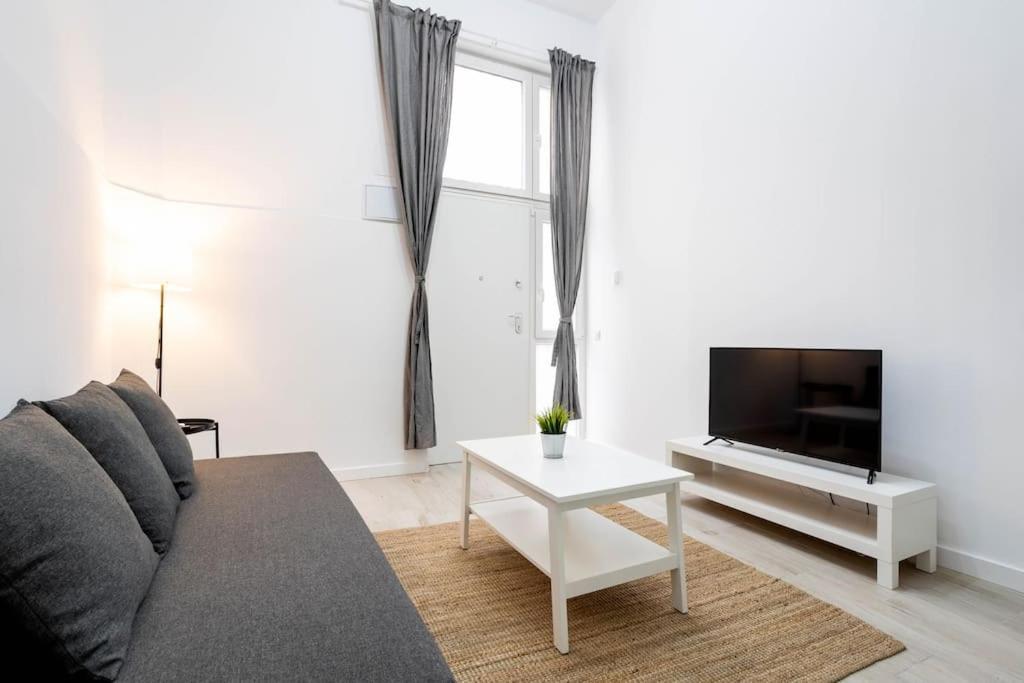 Loft Reformado En Marques De Vadillo Con Patio Privado Apartamento Madri