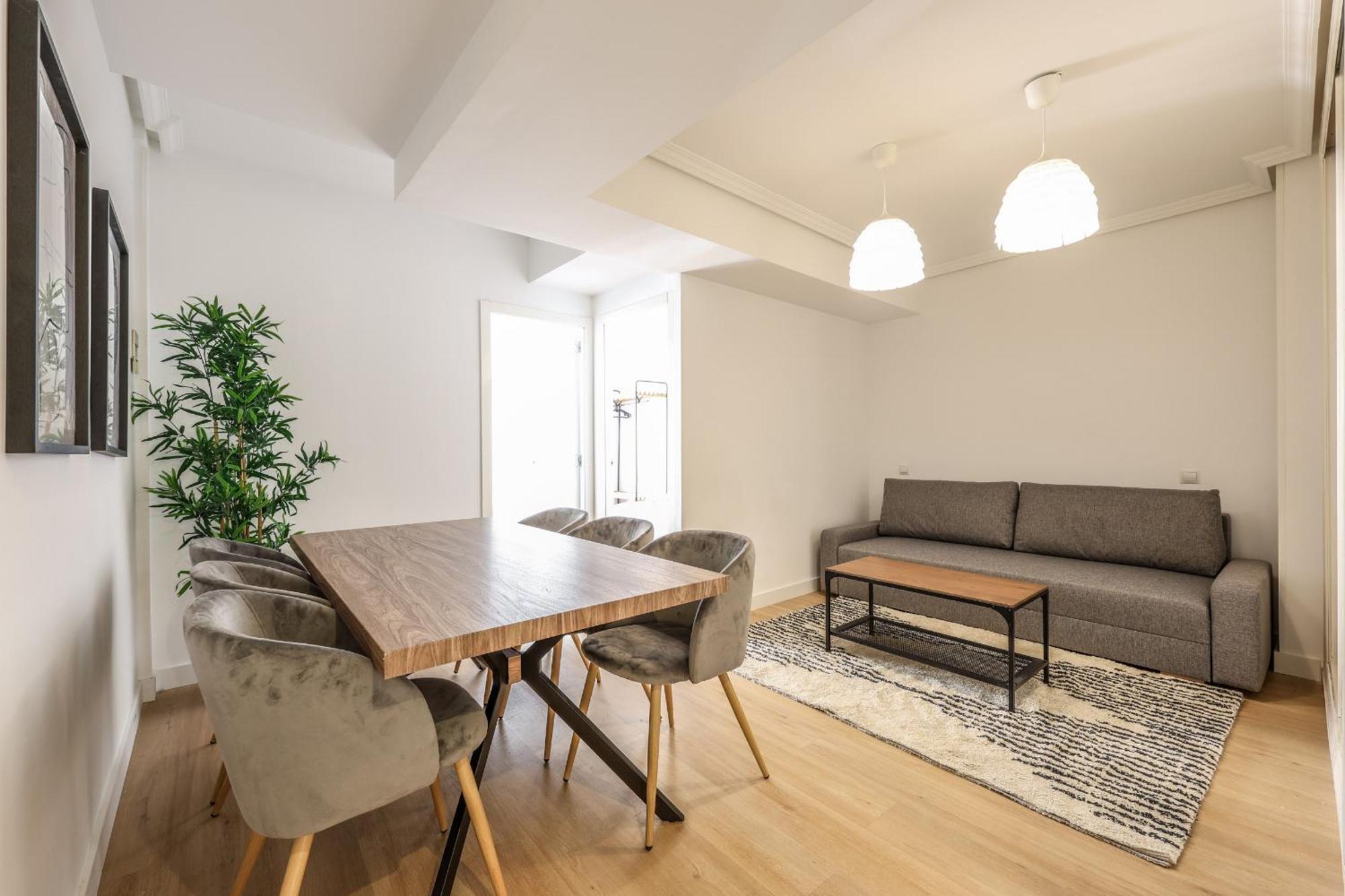 Reformados En Tirso De Molina Act Apartment *