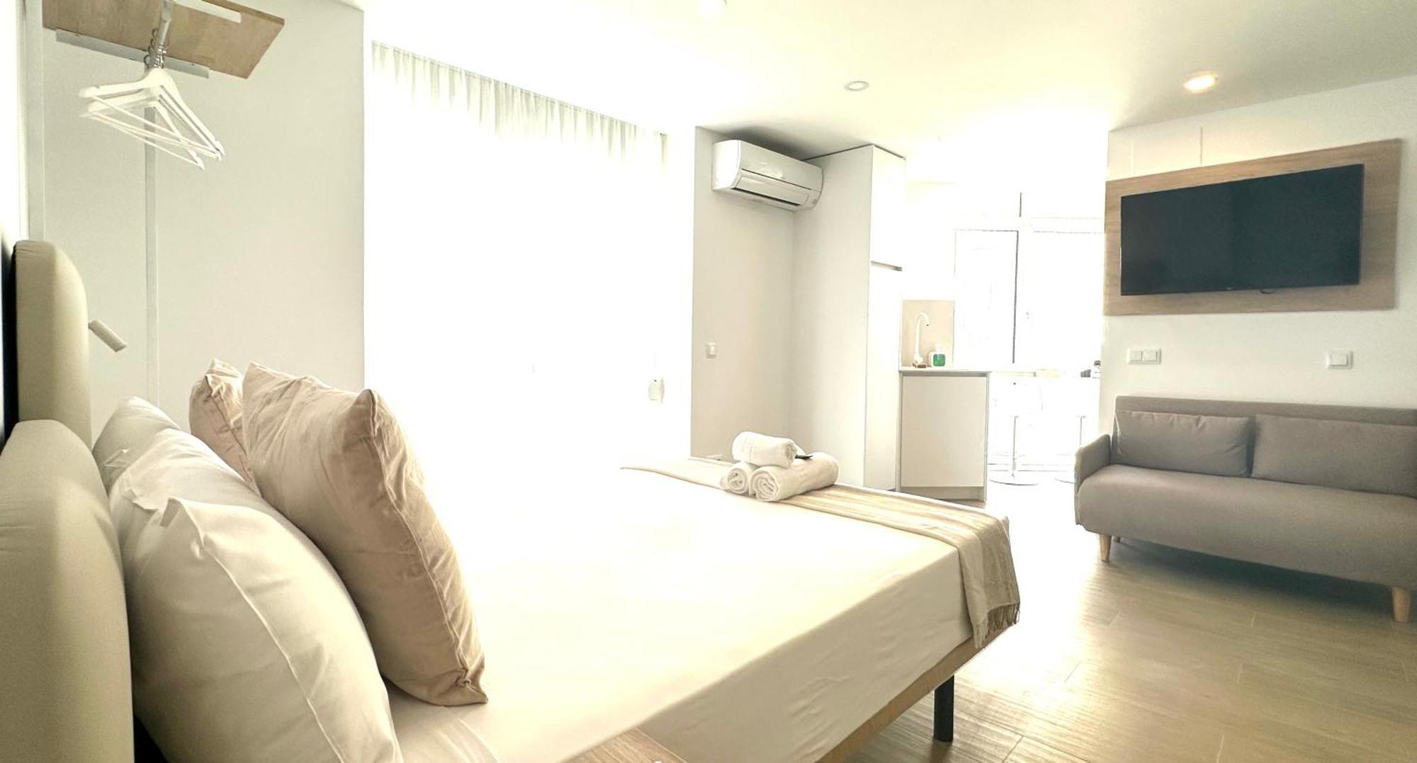 Apartment Andres Tamayo Av America *