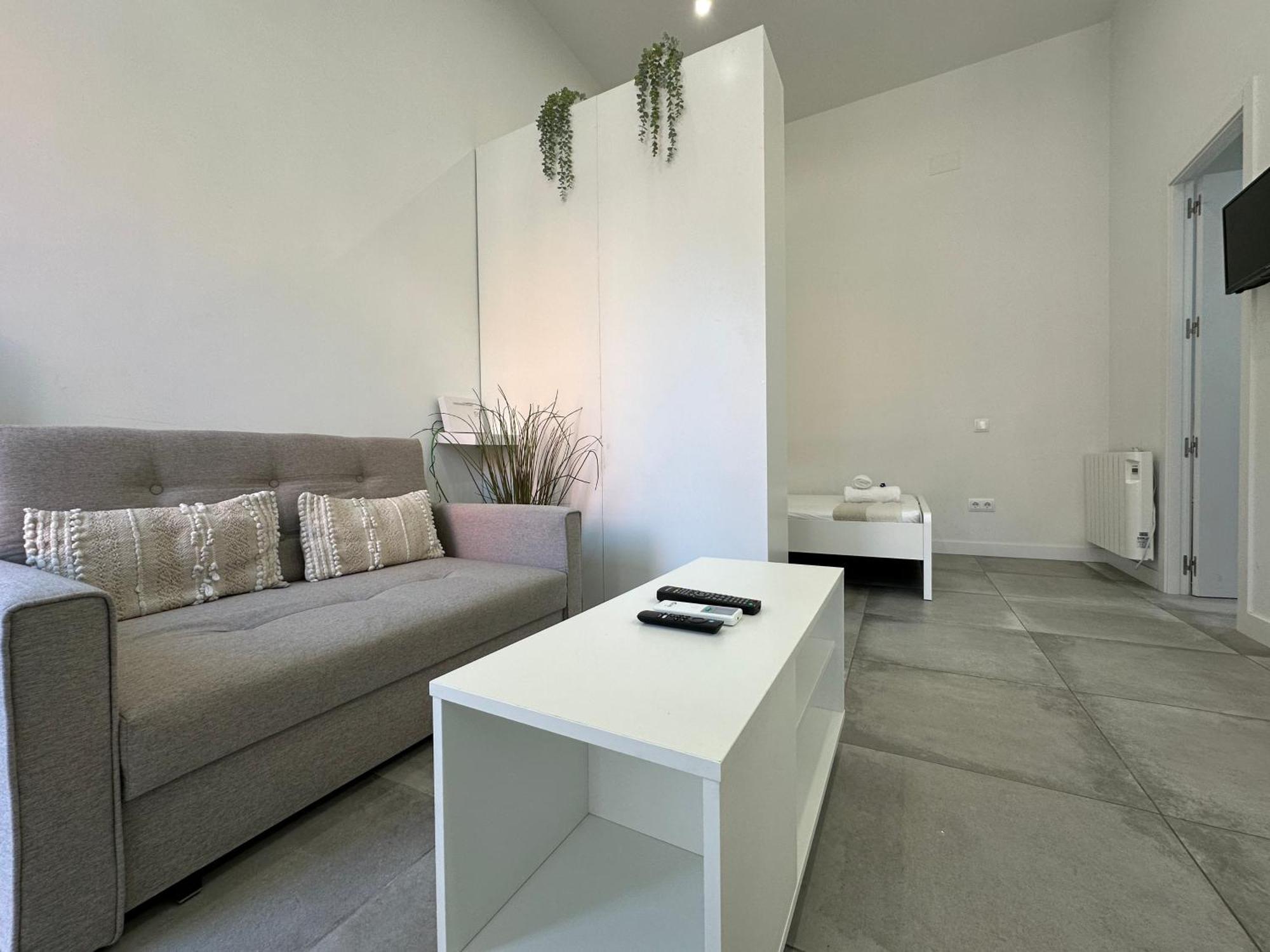 Apartment Andres Tamayo Av America Madrid