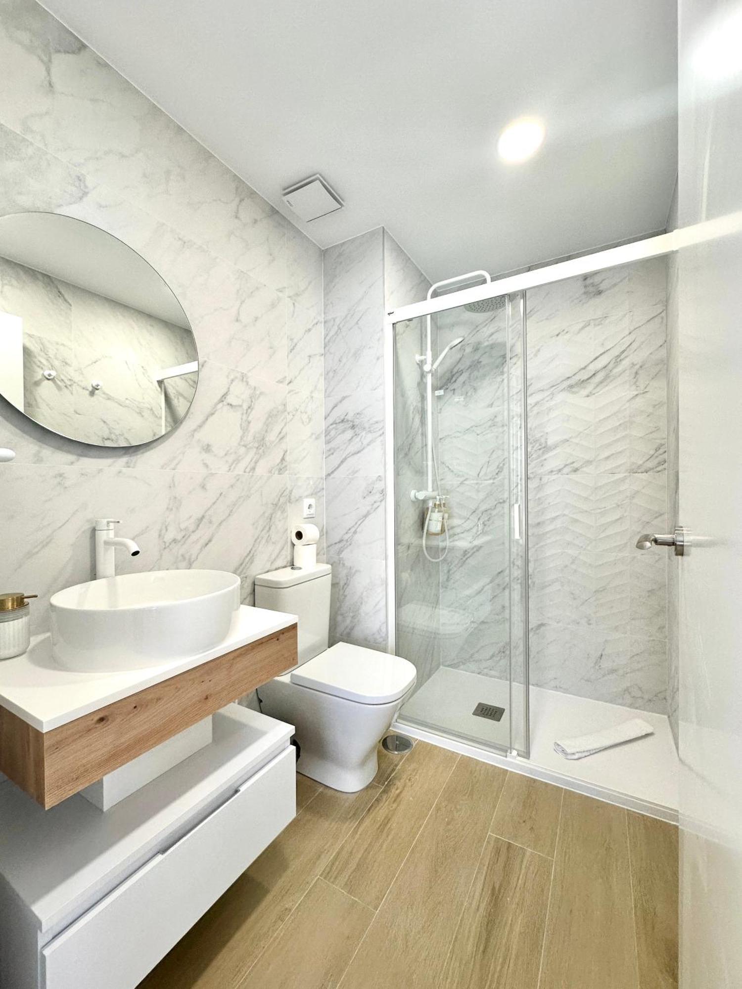Andres Tamayo Av America Apartment