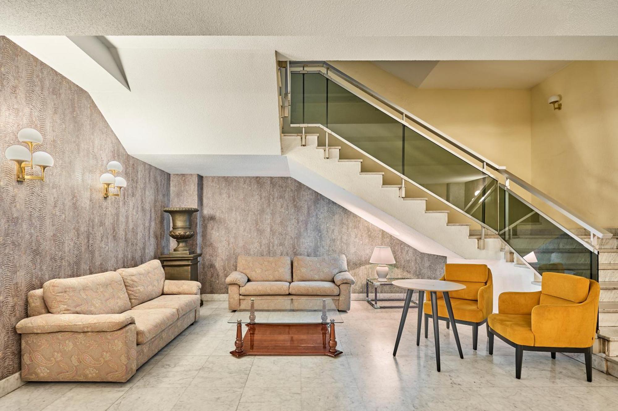 Juan Bravo Aparthotel