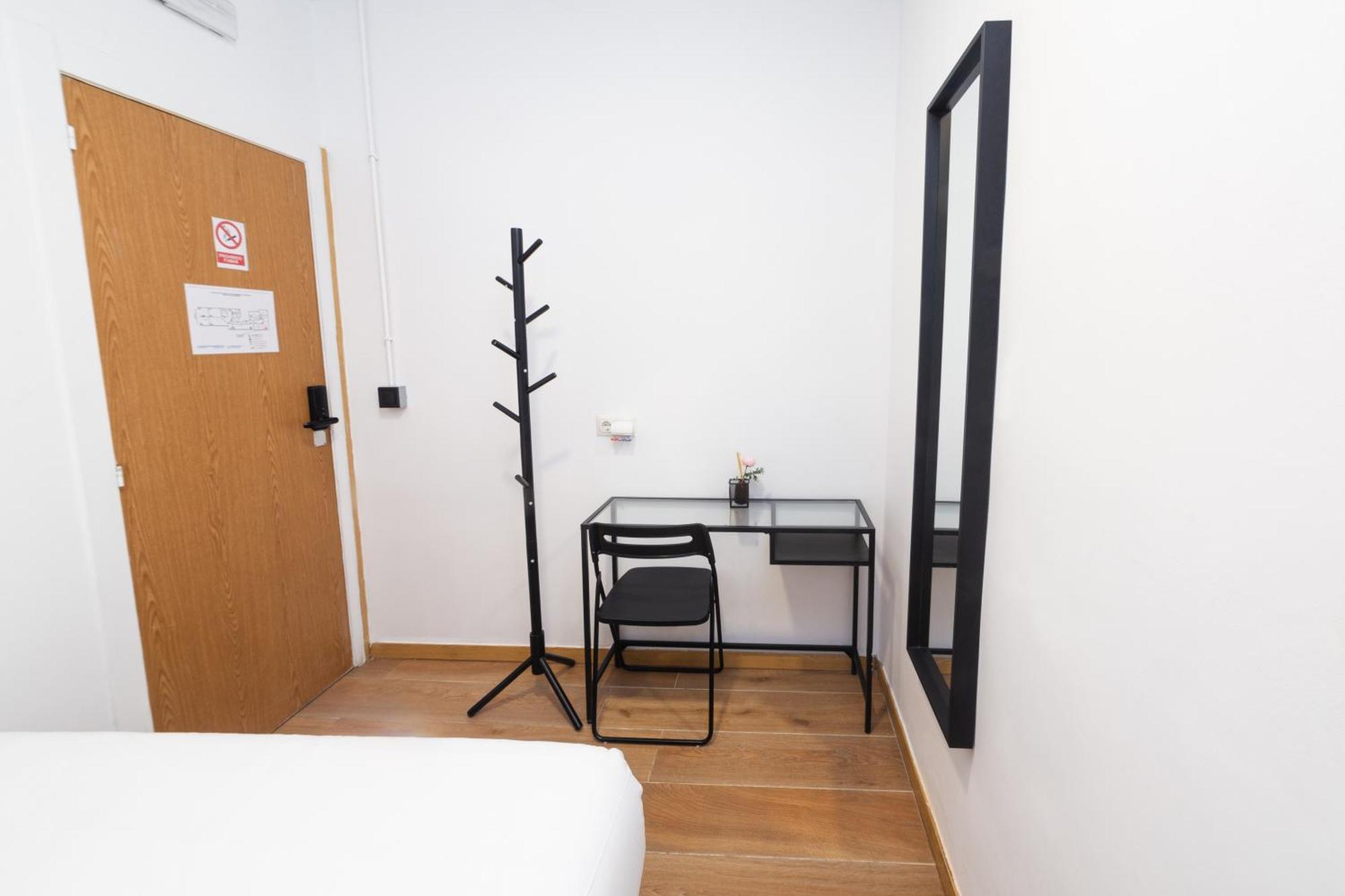 Siesta & Go Nuevos Ministerios Hostel *