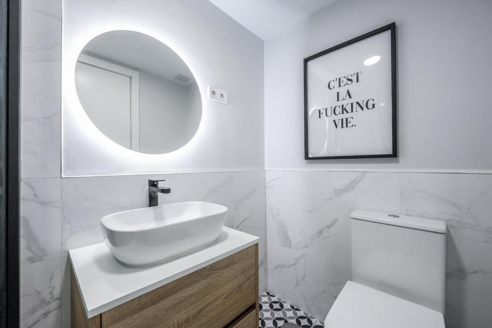 Apartment Atico Reformado Con Terraza En Tirso De Molina 4 Personas *