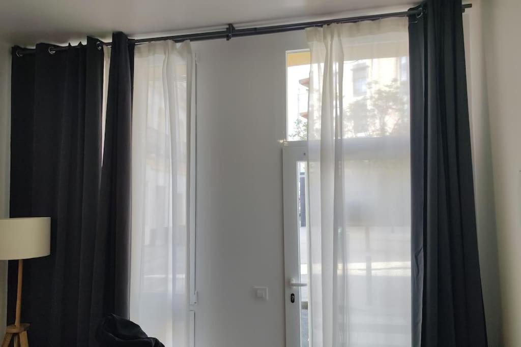 Entero Junto A Cuatro Caminos Con Licencia Del Ayto De Apartamento Madrid