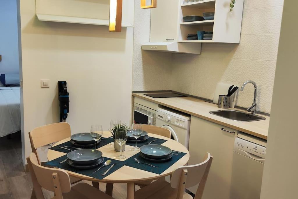 Entero Junto A Cuatro Caminos Con Licencia Del Ayto De Apartamento Madrid