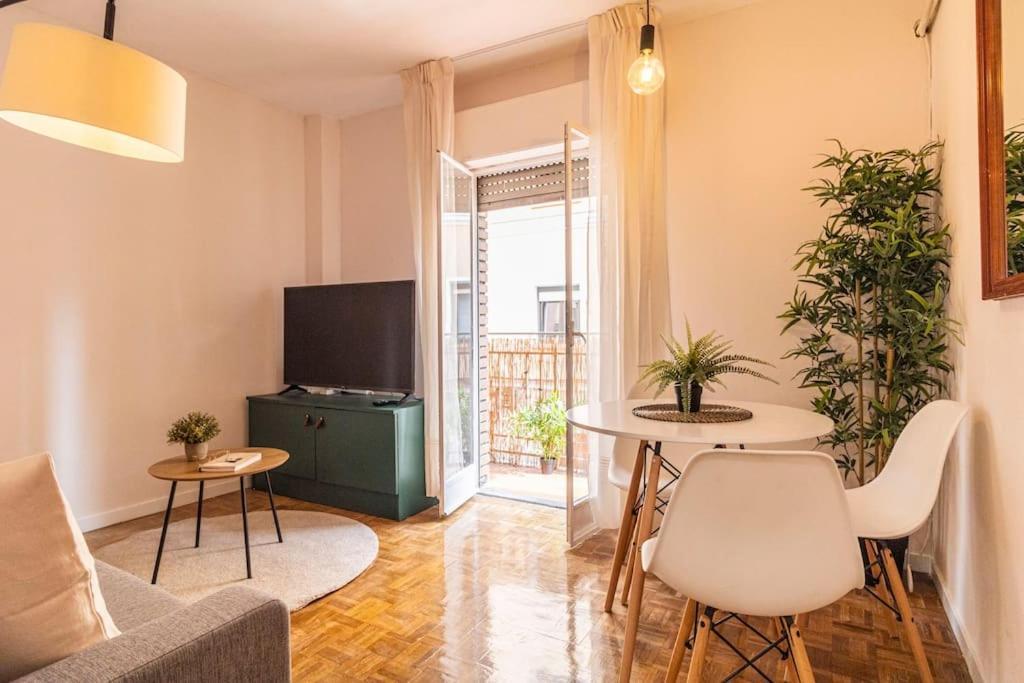 Piso Con Terraza En Rio Apartamento *