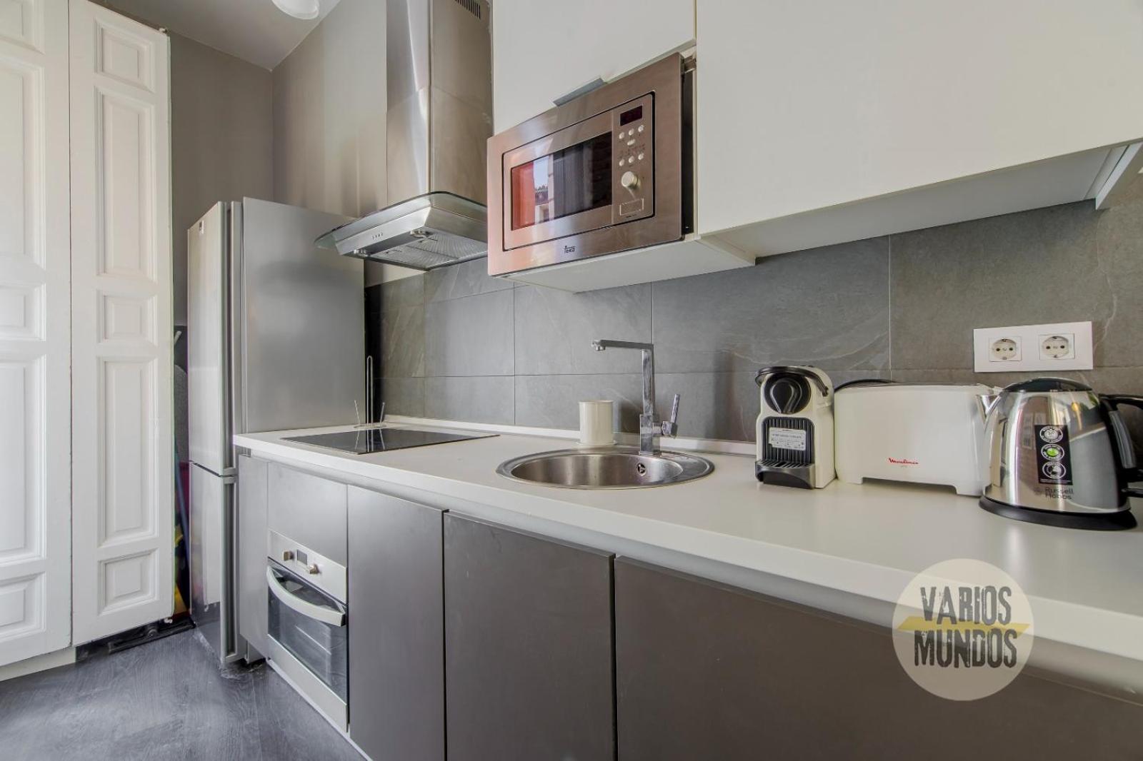 Great 6pax In The Heart Of Center Appartement