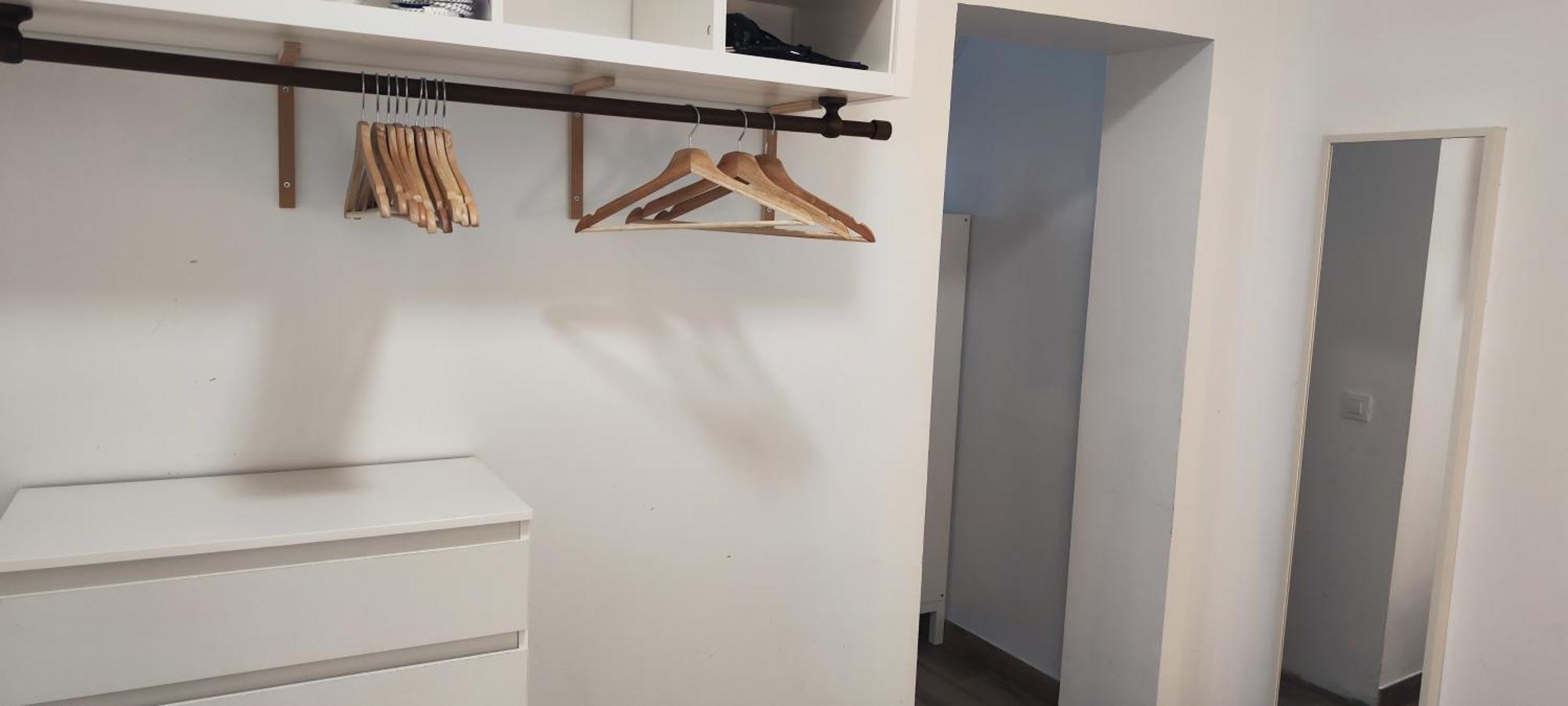 Apartamento Entero Junto A Cuatro Caminos Con Licencia Del Ayto De *