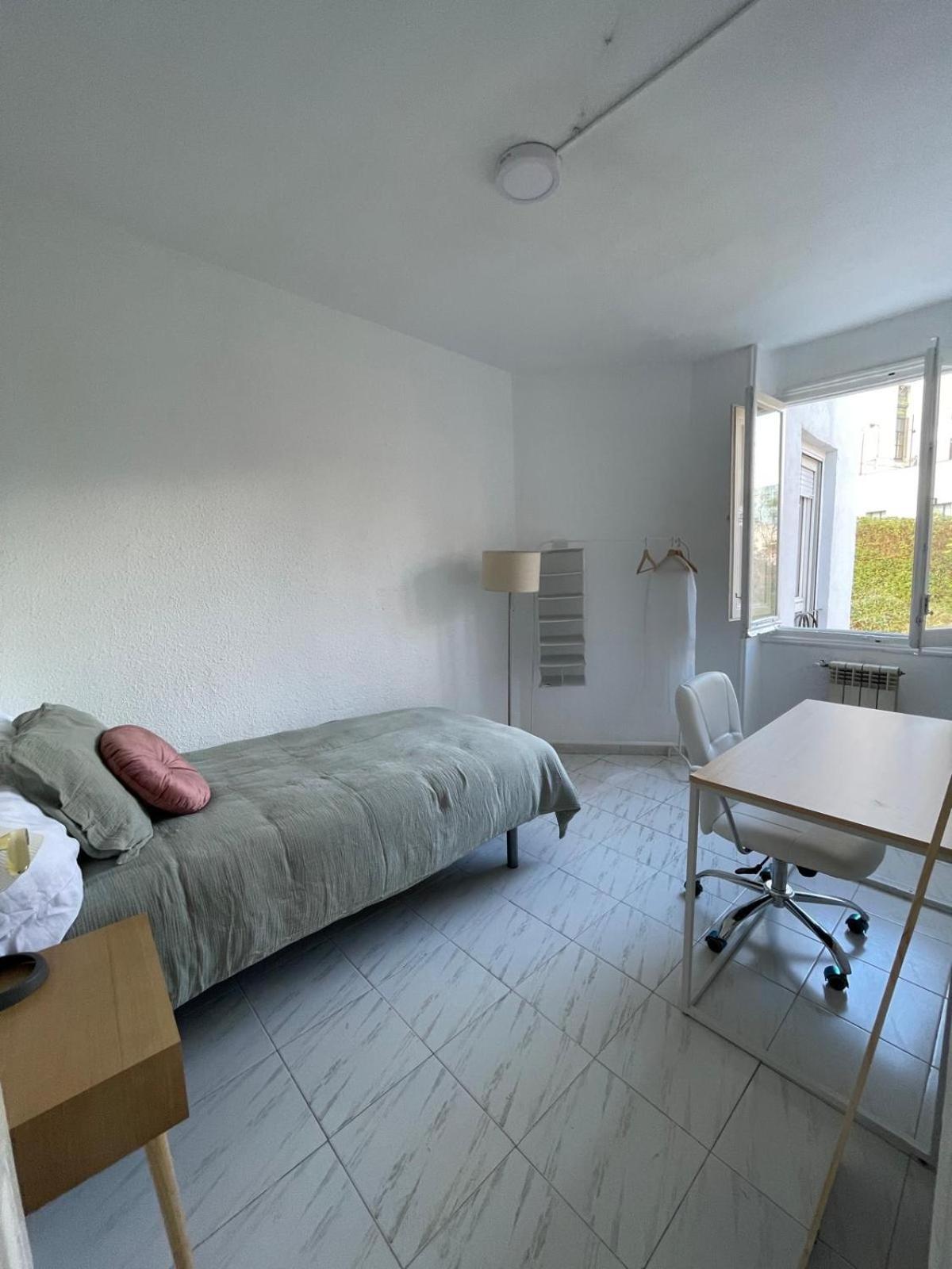 First Stop- Lope De Vega's Dream Coliving Gasthof *