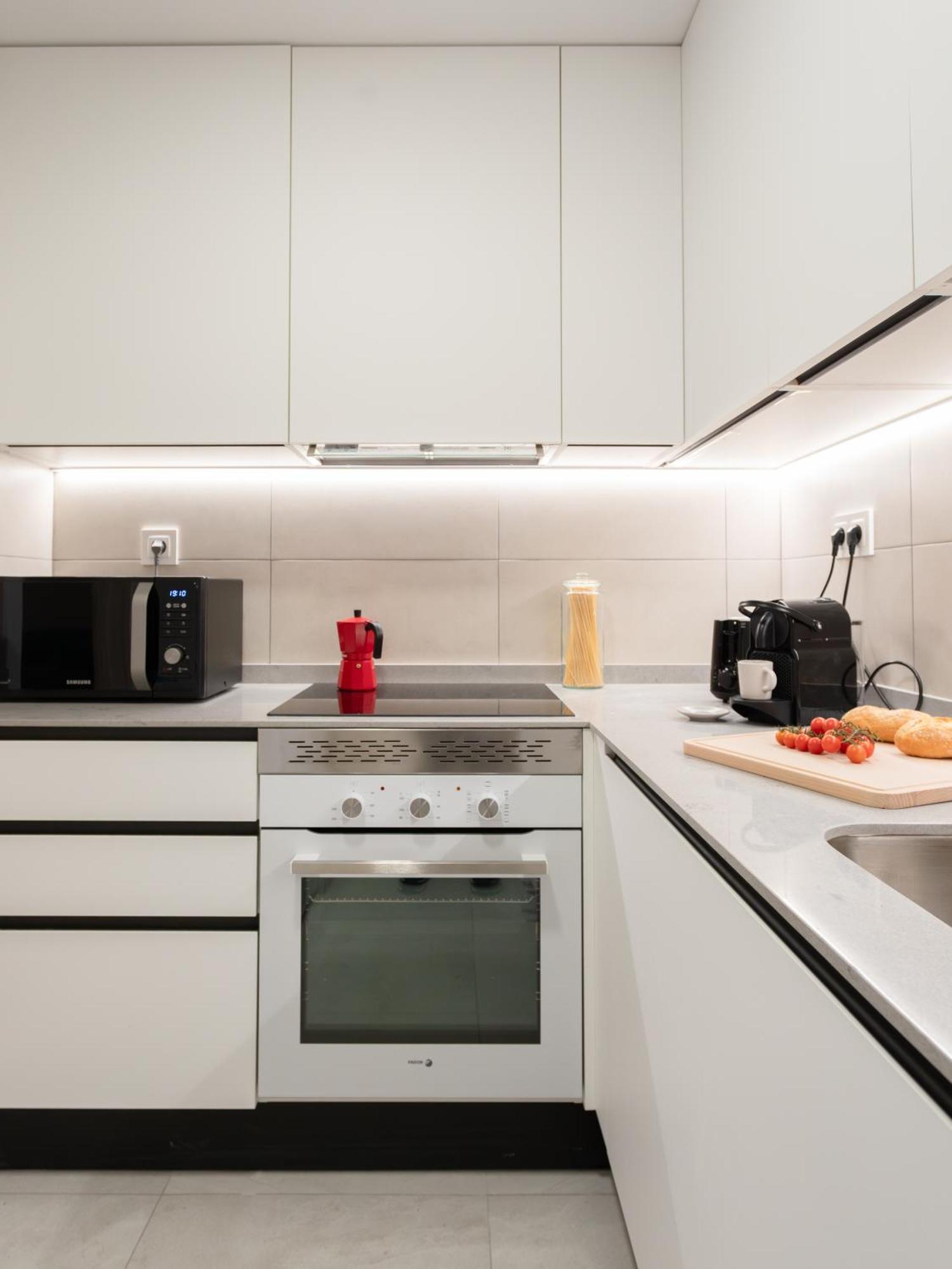 Claraval - Con Despacho En Chamberi, Apartment Madrid