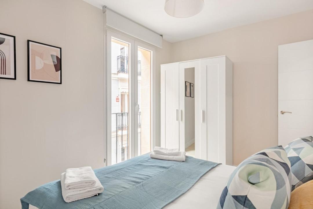 2 Bedrooms 1 Bathroom Furnished - Letras - Bright - Mintystay * Madri