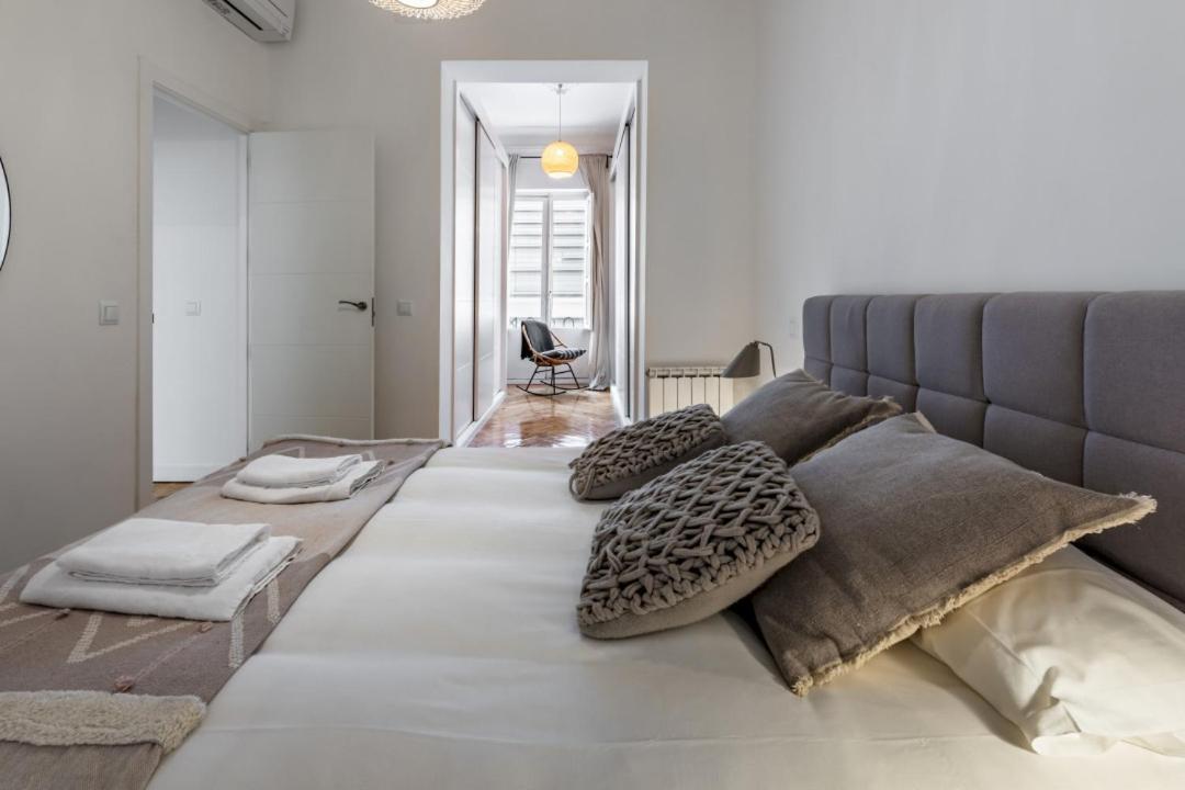 4 Bedrooms 2 Bathrooms Furnished - Salamanca - Luxurious - Mintystay Appartamento *