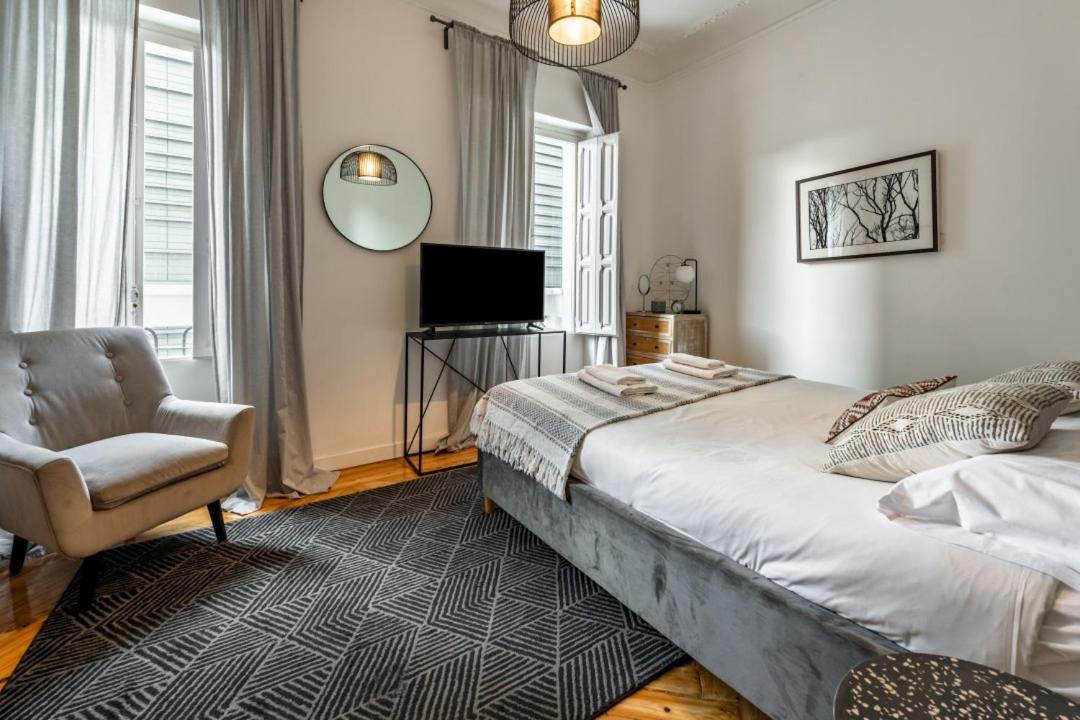 4 Bedrooms 2 Bathrooms Furnished - Salamanca - Luxurious - Mintystay Appartamento *