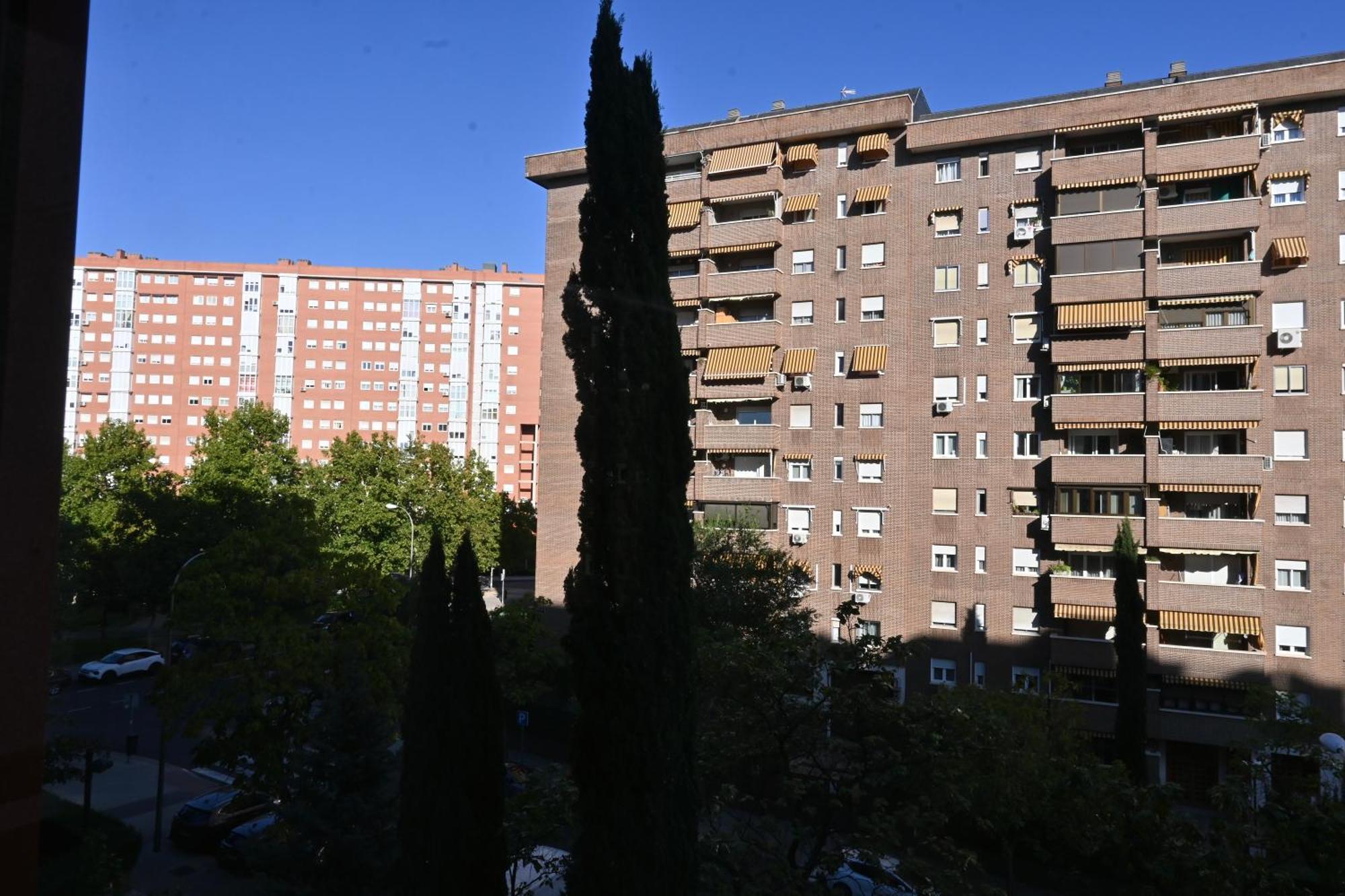 Apartment For Luminoso Y Practico Temporal En El Barrio Del Pilar Hrl5 *