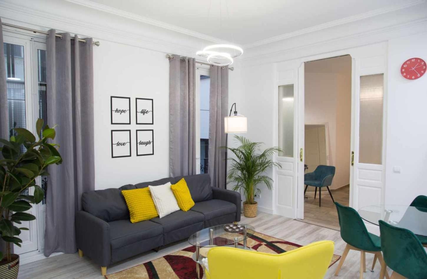 Apartamento Lujosa En Cortes Madrid