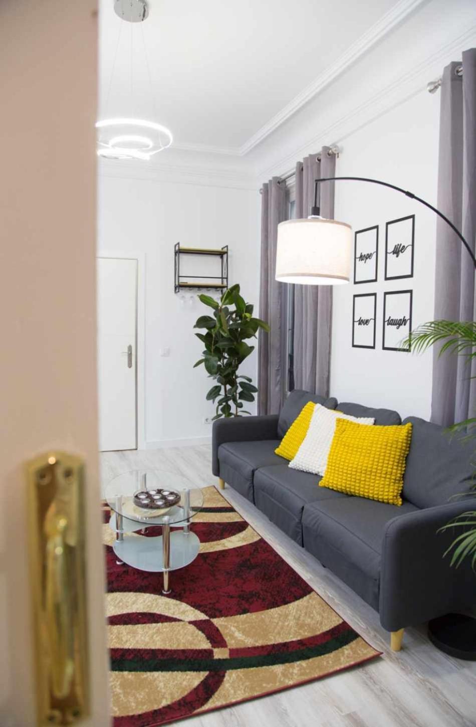 Lujosa En Cortes Apartamento *