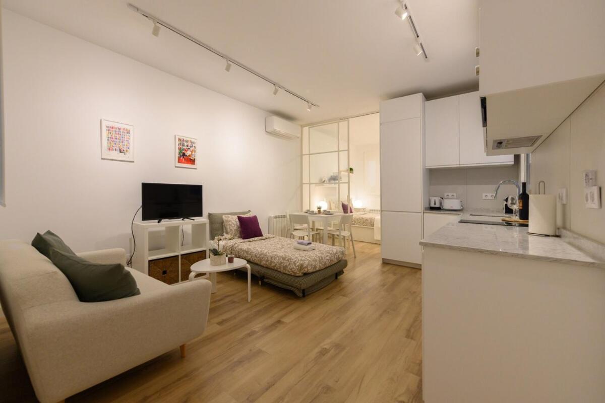 1 Bedroom In The Center Of Temporary Gos41b Apartment