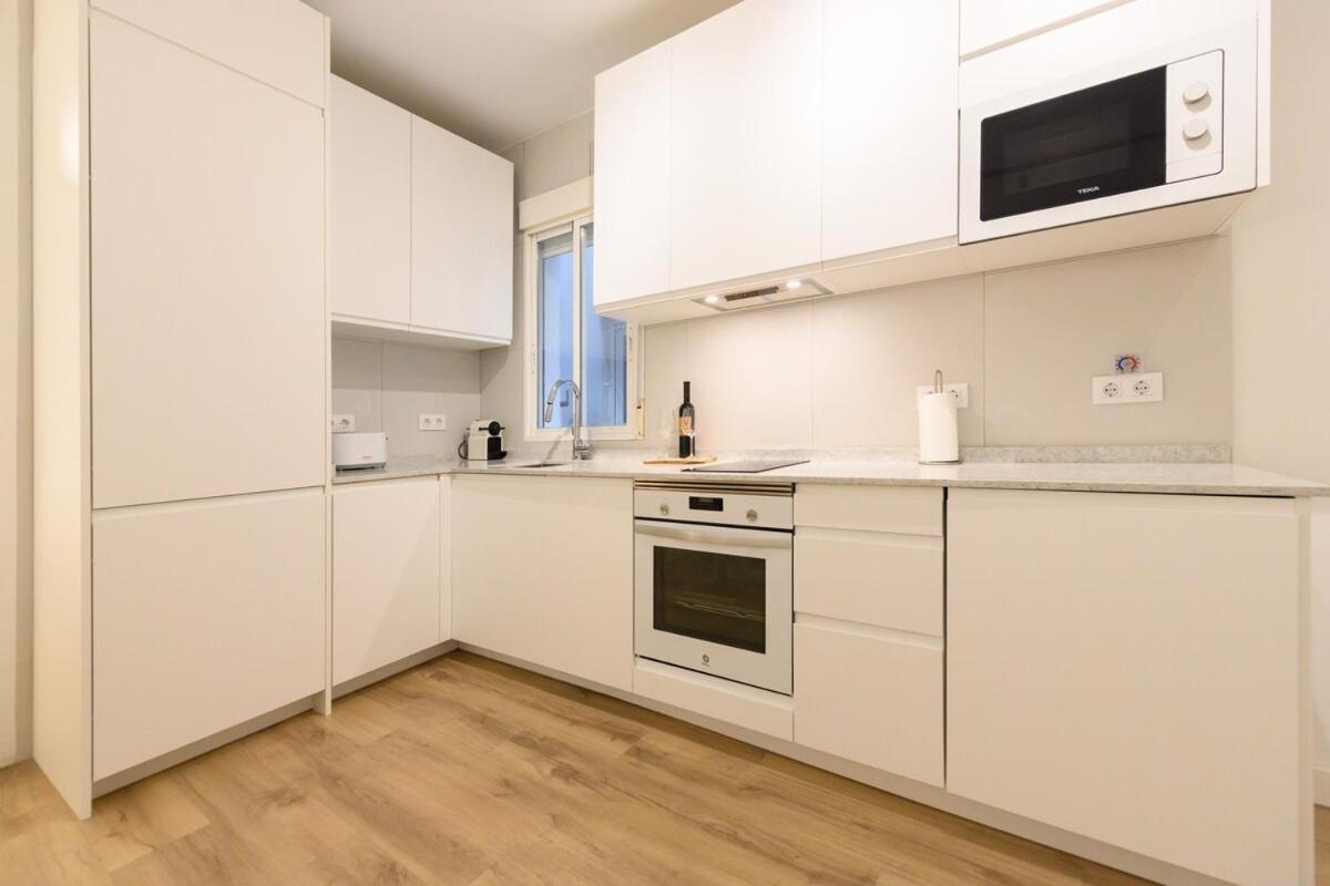 1 Bedroom In The Center Of Temporary Gos41b Apartment