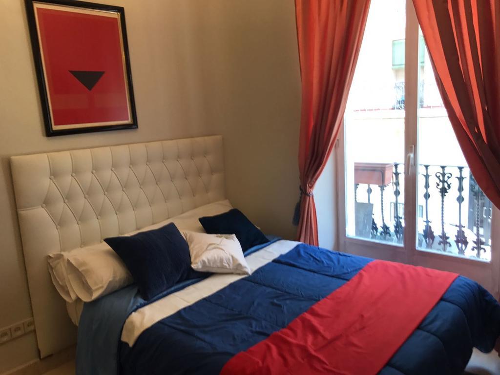 Bookingham ★apartaments & * Madri
