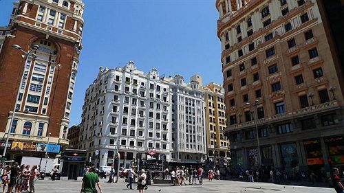 Josefina-gran Via * Madrid