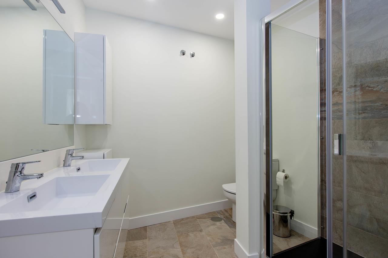 Apartment Bookinmadrid Com - Cascorro Sq 18 Pax Madrid