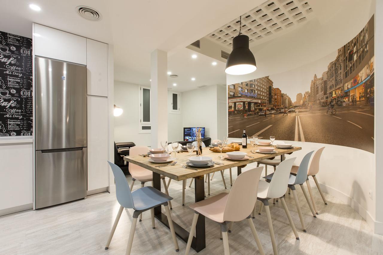Bookinmadrid Com - Cascorro Sq 18 Pax Apartment *