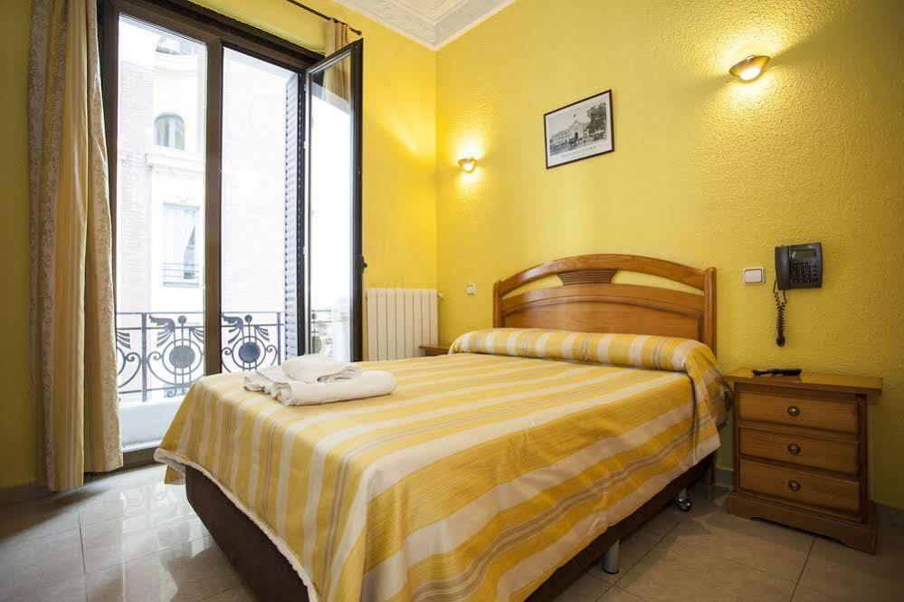 Josefina-gran Via Hostel *