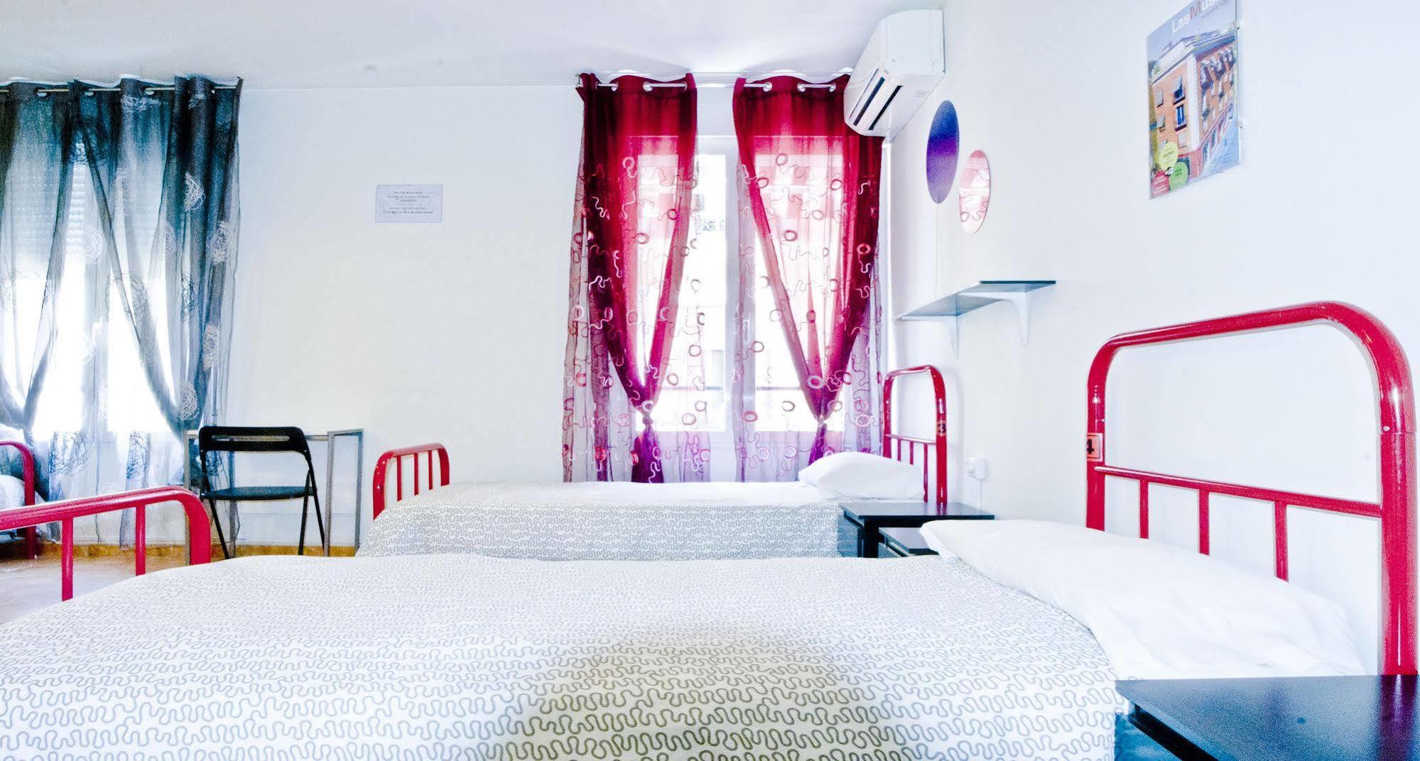 Musas Hostal *