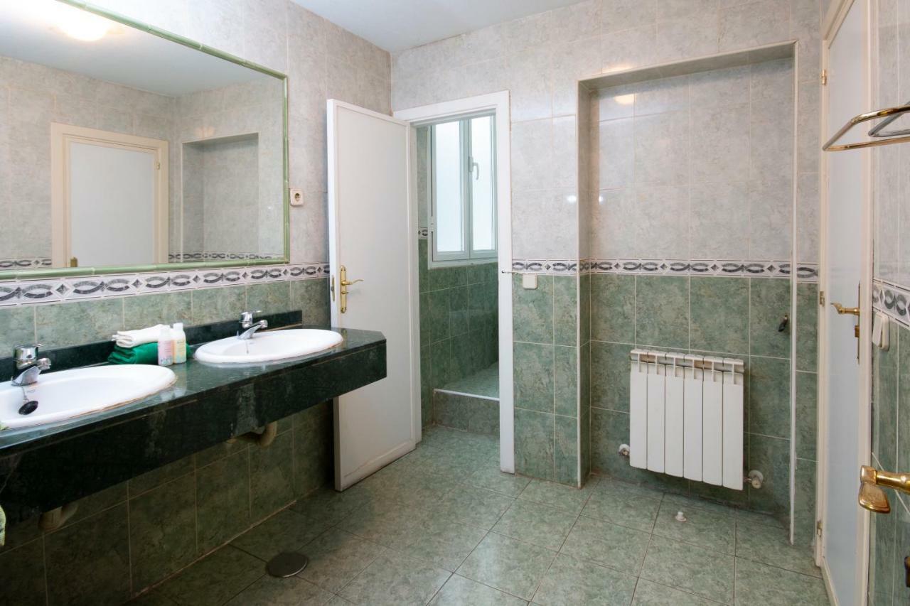 Temple House Hostal