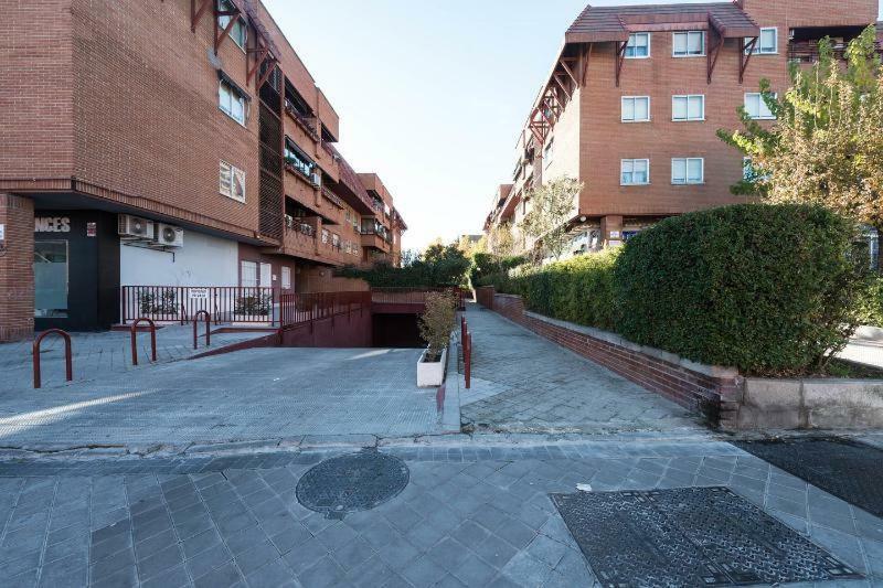 Appartamento Vivienda Familiar Con Jardin Junto A Ifema Madrid
