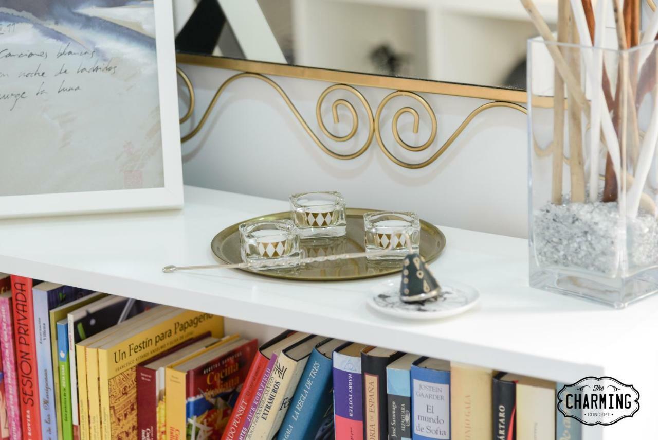 Charming Antiques Market - *