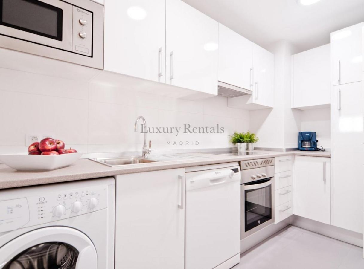 Spacious Temporary In Argueelles Close To Moncloa, Chamberi & Gran Via, Princesa V Madri