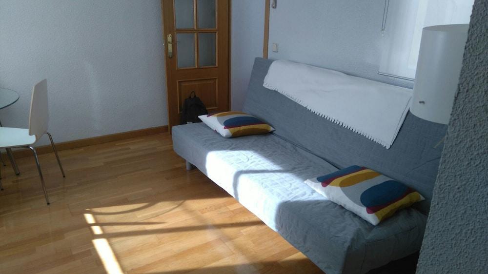 For Reina Sofia Apartment Madrid