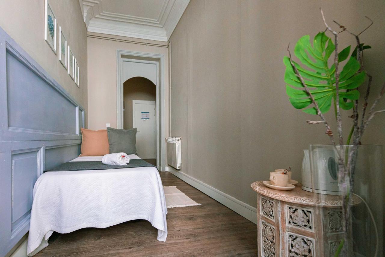 Guest house El Hostall