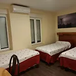 Hostal Moncloa