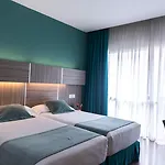 Hotel Serrano