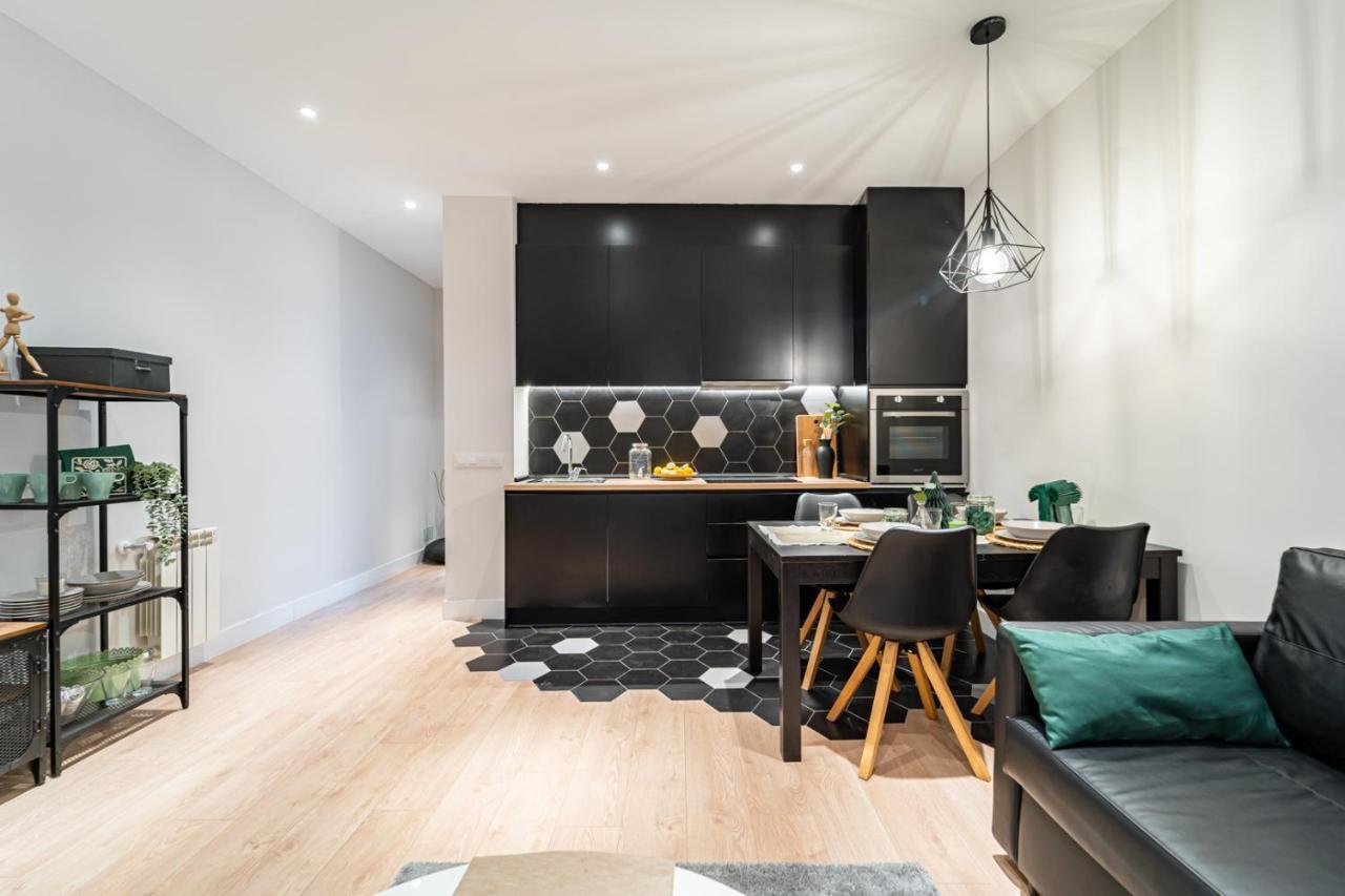 Edsam Black Appartement *