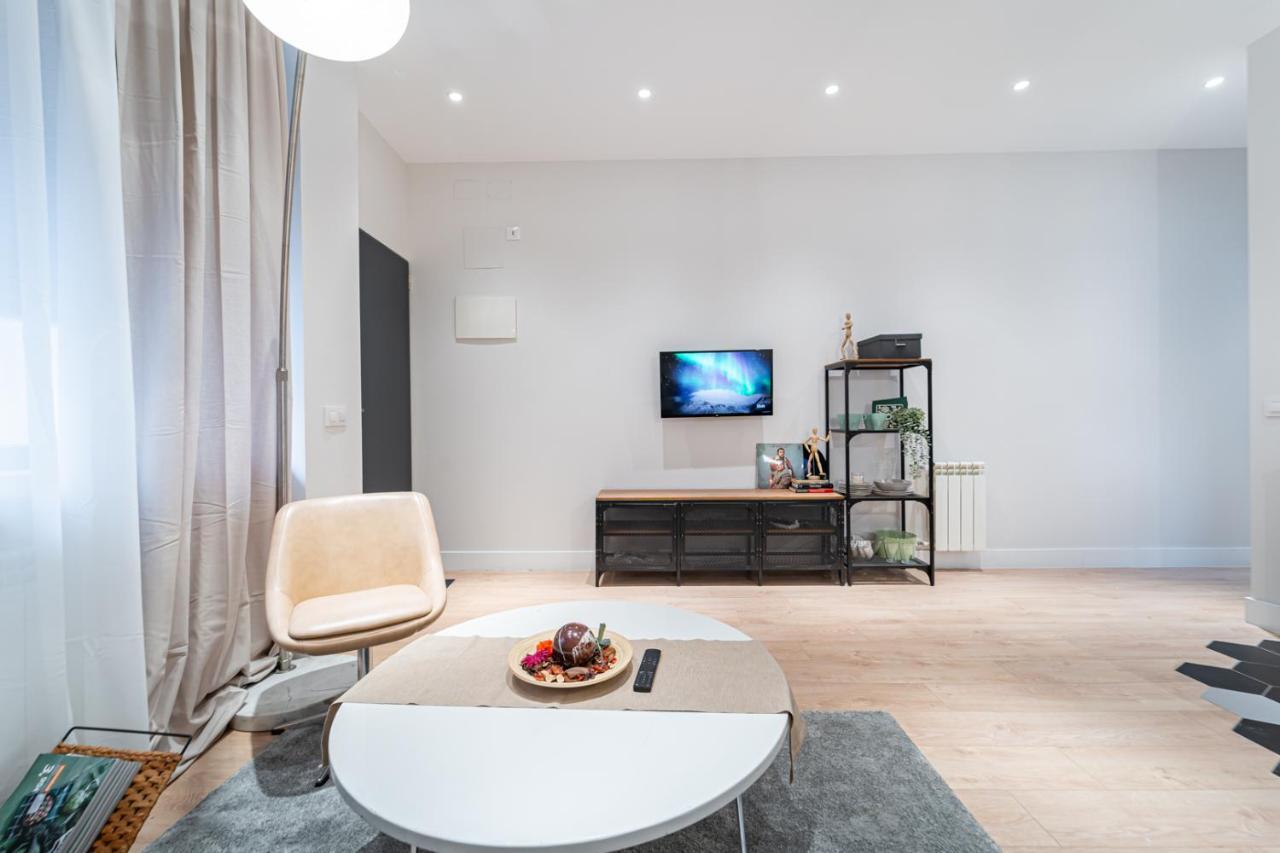 Edsam Black Appartement *