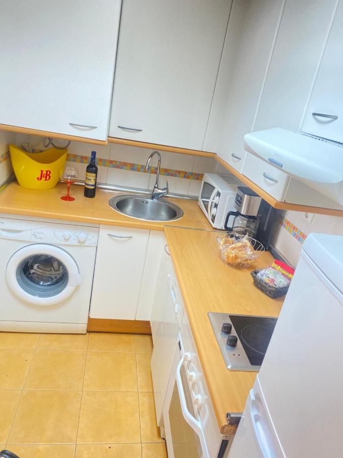 Deyanira Suite, Aeropuerto, Ifema Apartment *