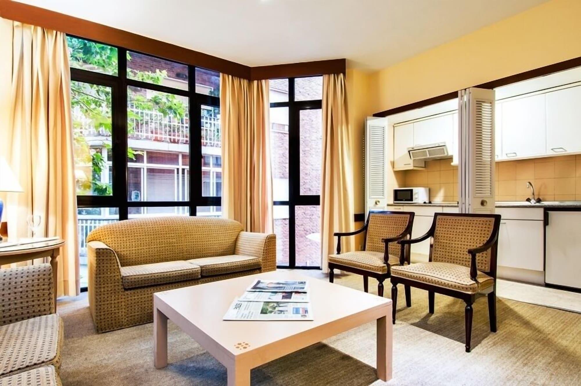 Espahotel Plaza Basilica Aparthotel 3*
