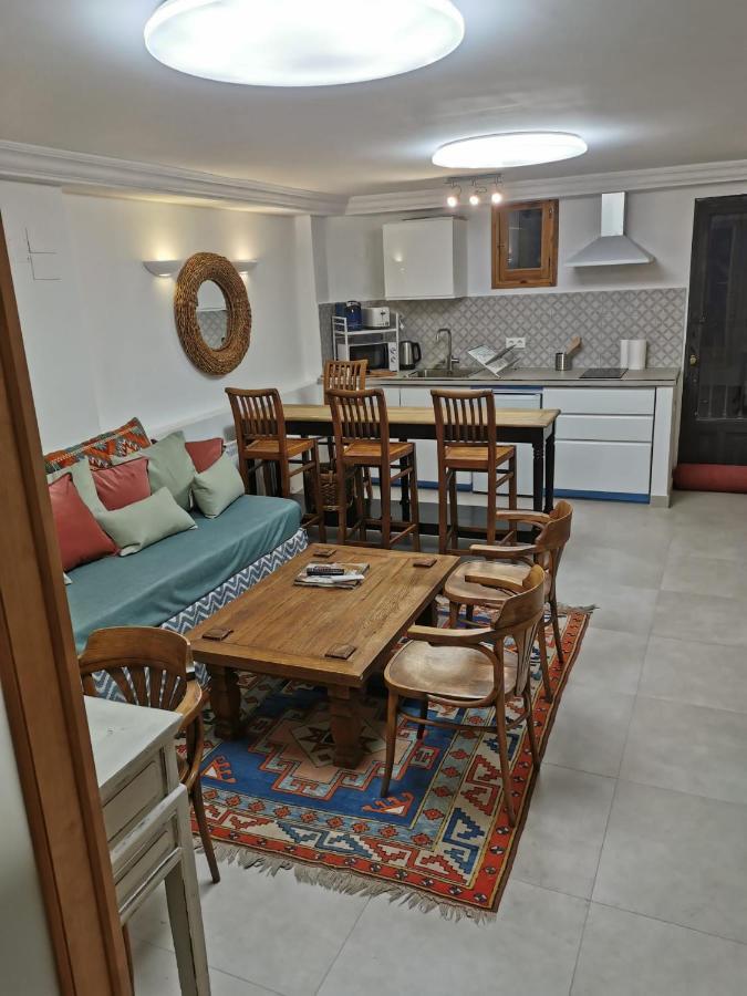 Loft In Beautiful 19th Century House Apartamento