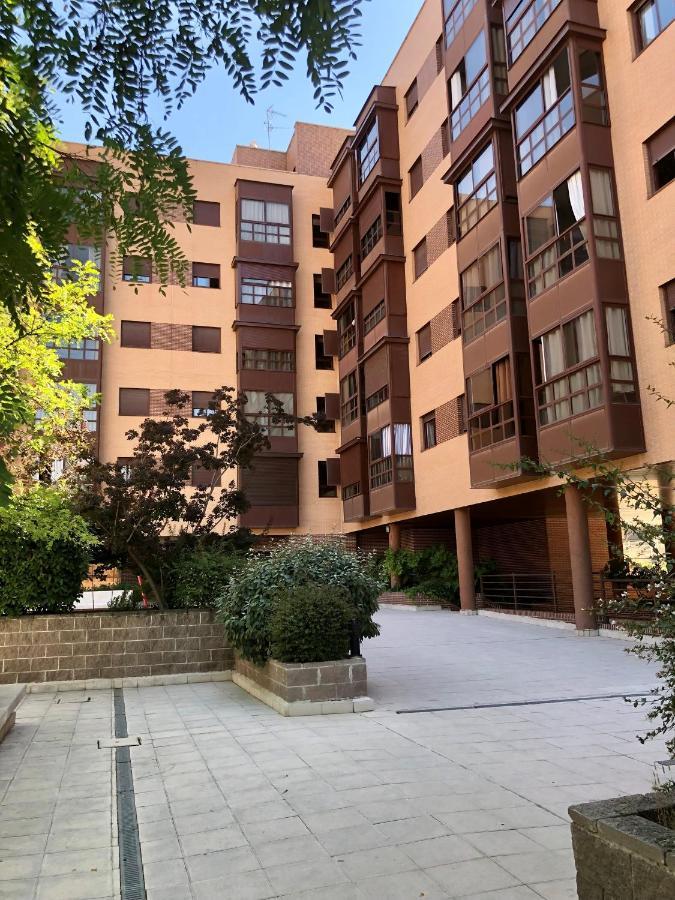 Wanda Ifema Con Parking Y Piscina * Madri