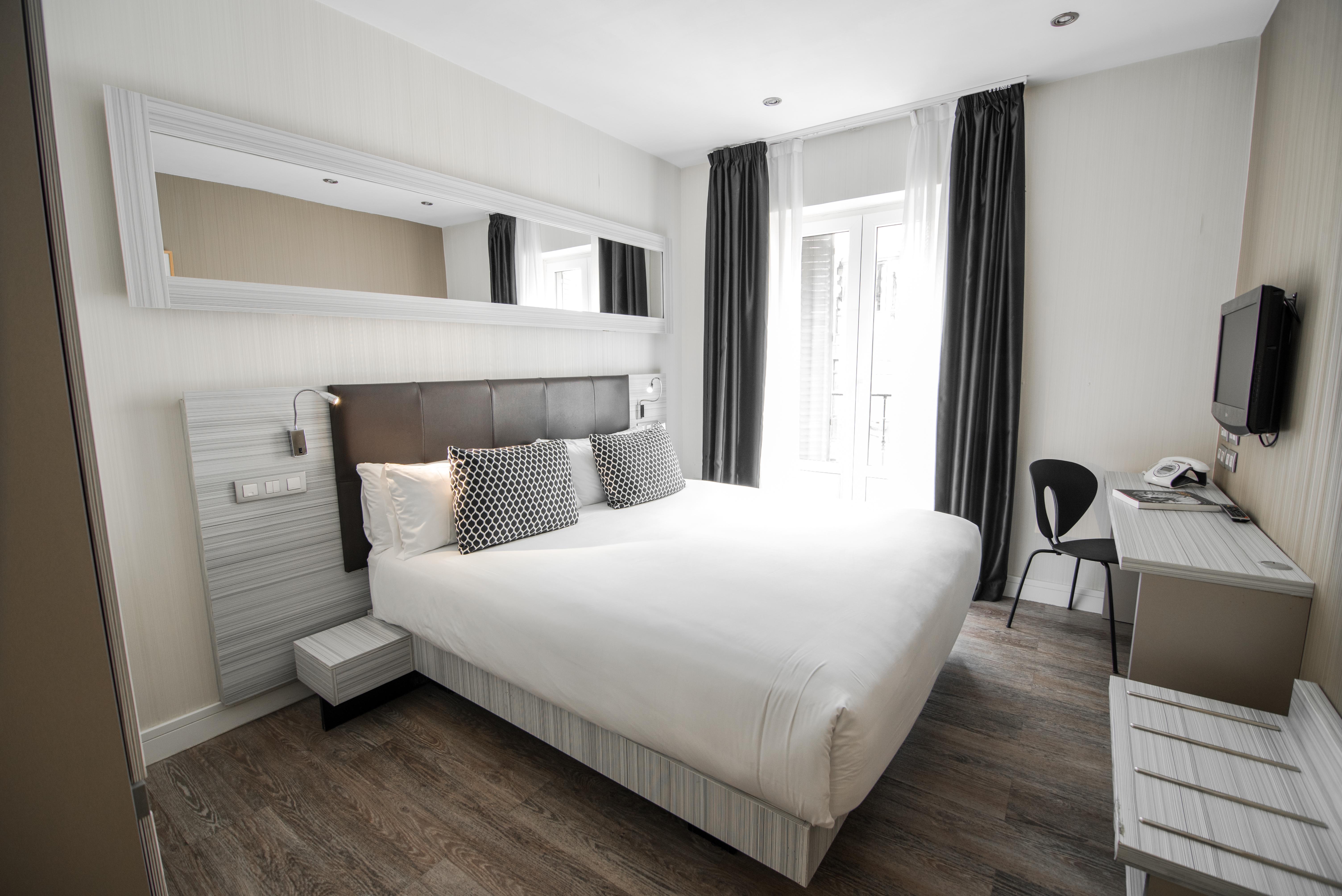 Petit Palace Puerta Del Sol Hotel