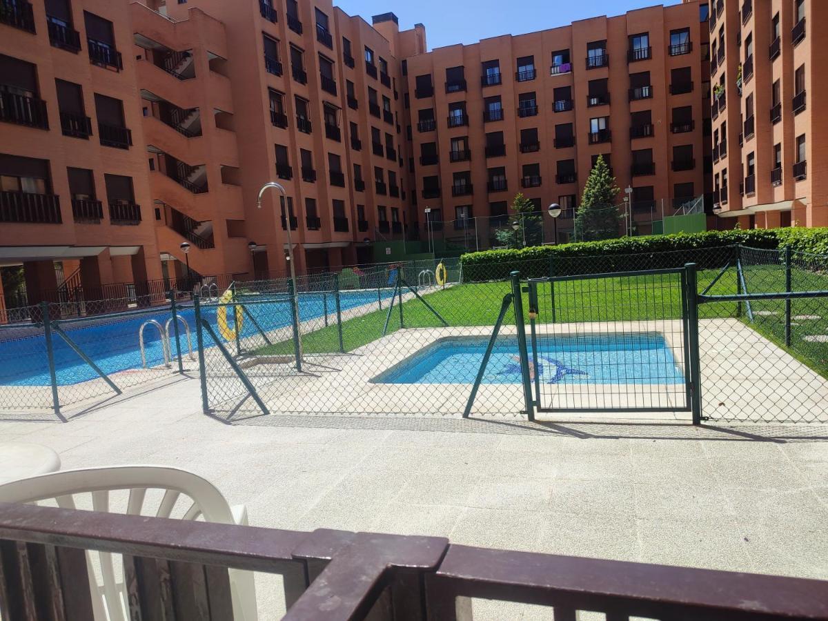 En Madrid, A Unos Minutos Del Aeropuerto Airport Barajas, Plenilunio, Estadio De Futbol Metropolitano, Feria De Madrid, Clinica Navarra * Madri