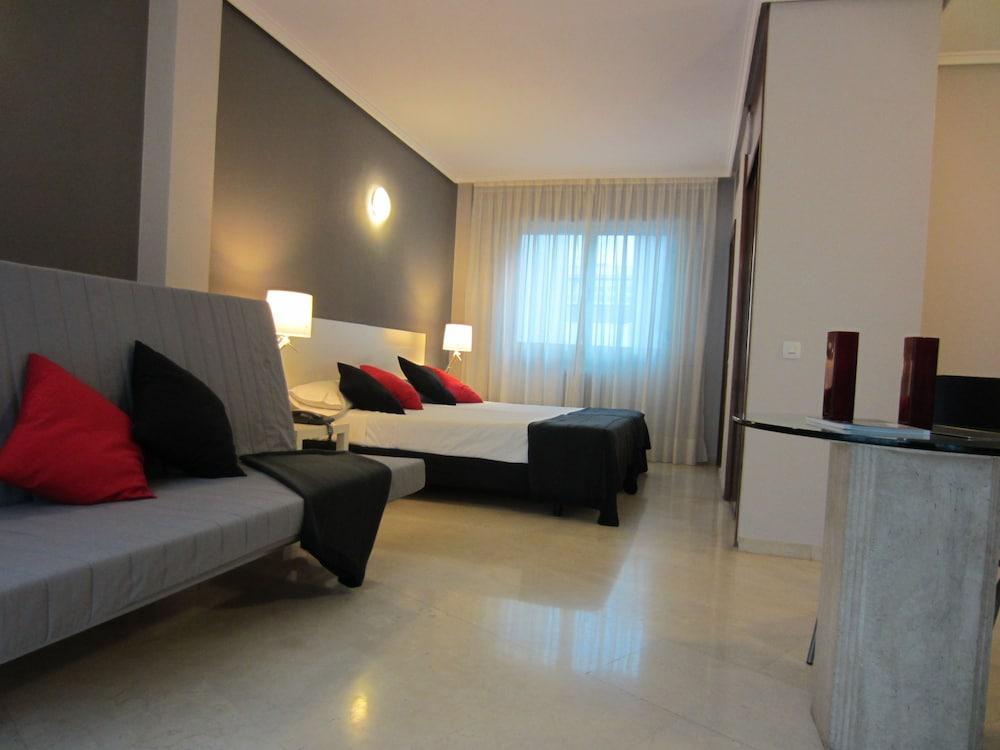 Apartahotel Sercotel Togumar 3*