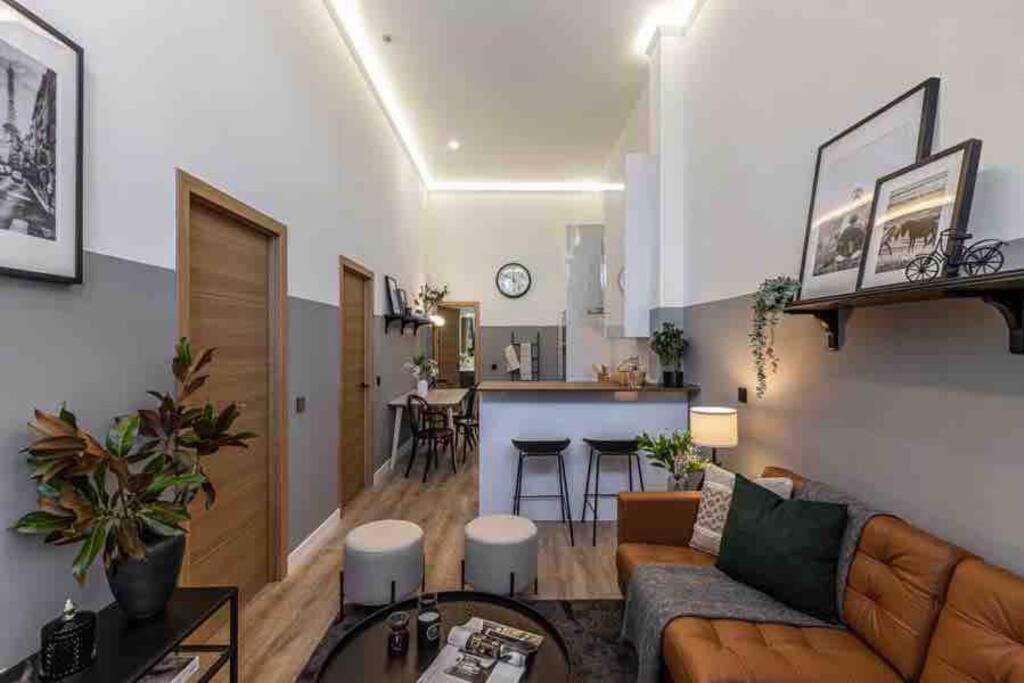 Precioso Estudio Compartido A 10 Minutos Del Aeropuerto Couette-café *