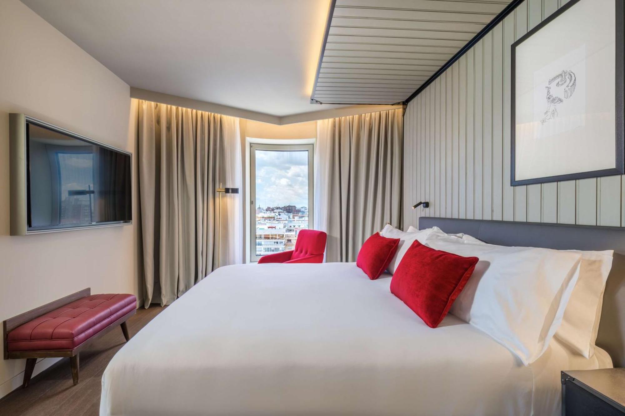 Hotel Canopy By Hilton Castellana 4*